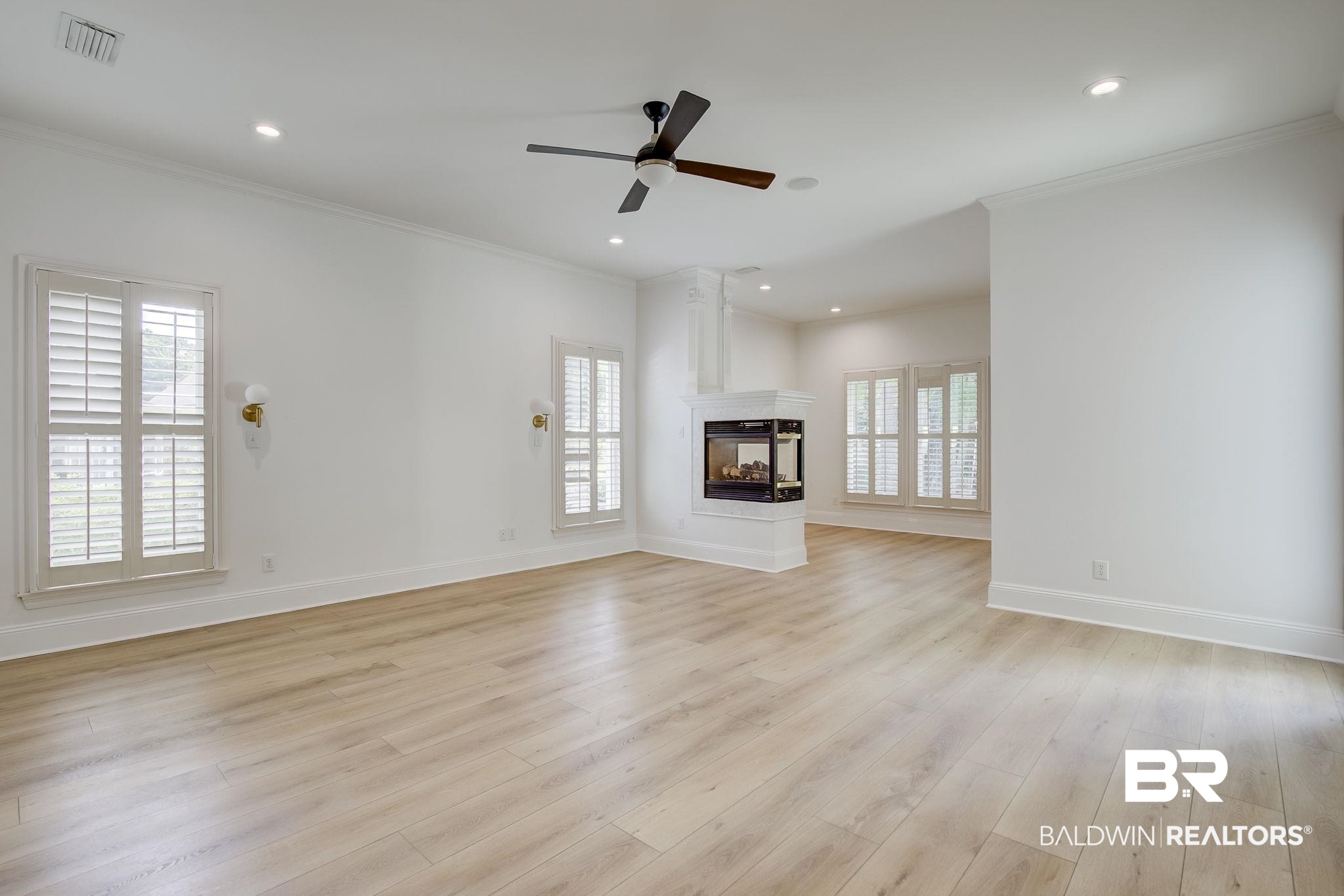 105 High Pines Ridge Fairhope, AL 36532 - Photo 41 of 97 featuring a ceiling fan, baseboards, light wood-style flooring, ornamental molding, and recessed lighting