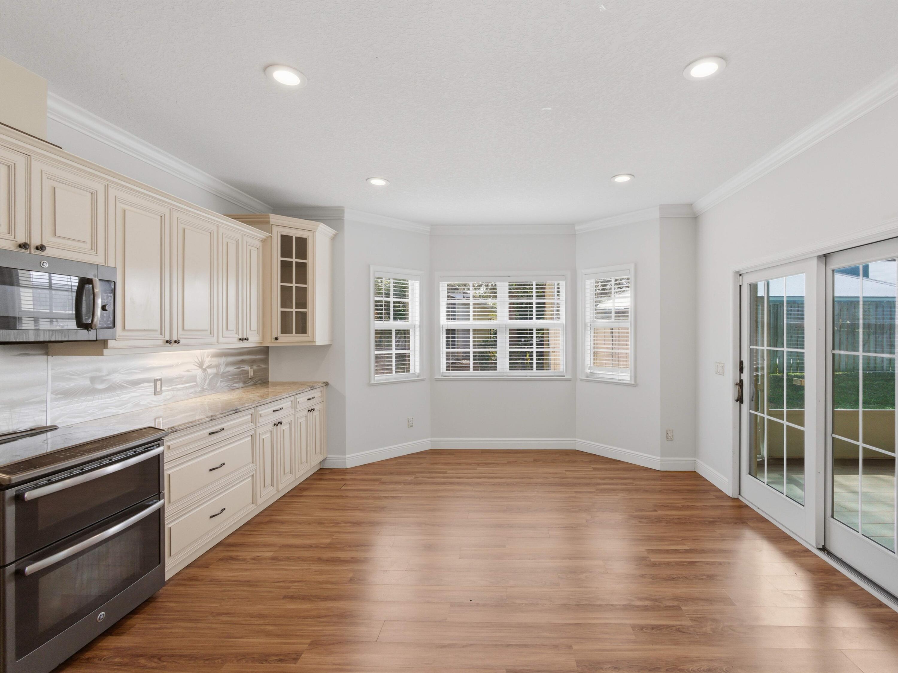 9322 Southeast Athena Street Hobe Sound, FL 33455 - Photo 21 of 69 Kitchen Breakfast