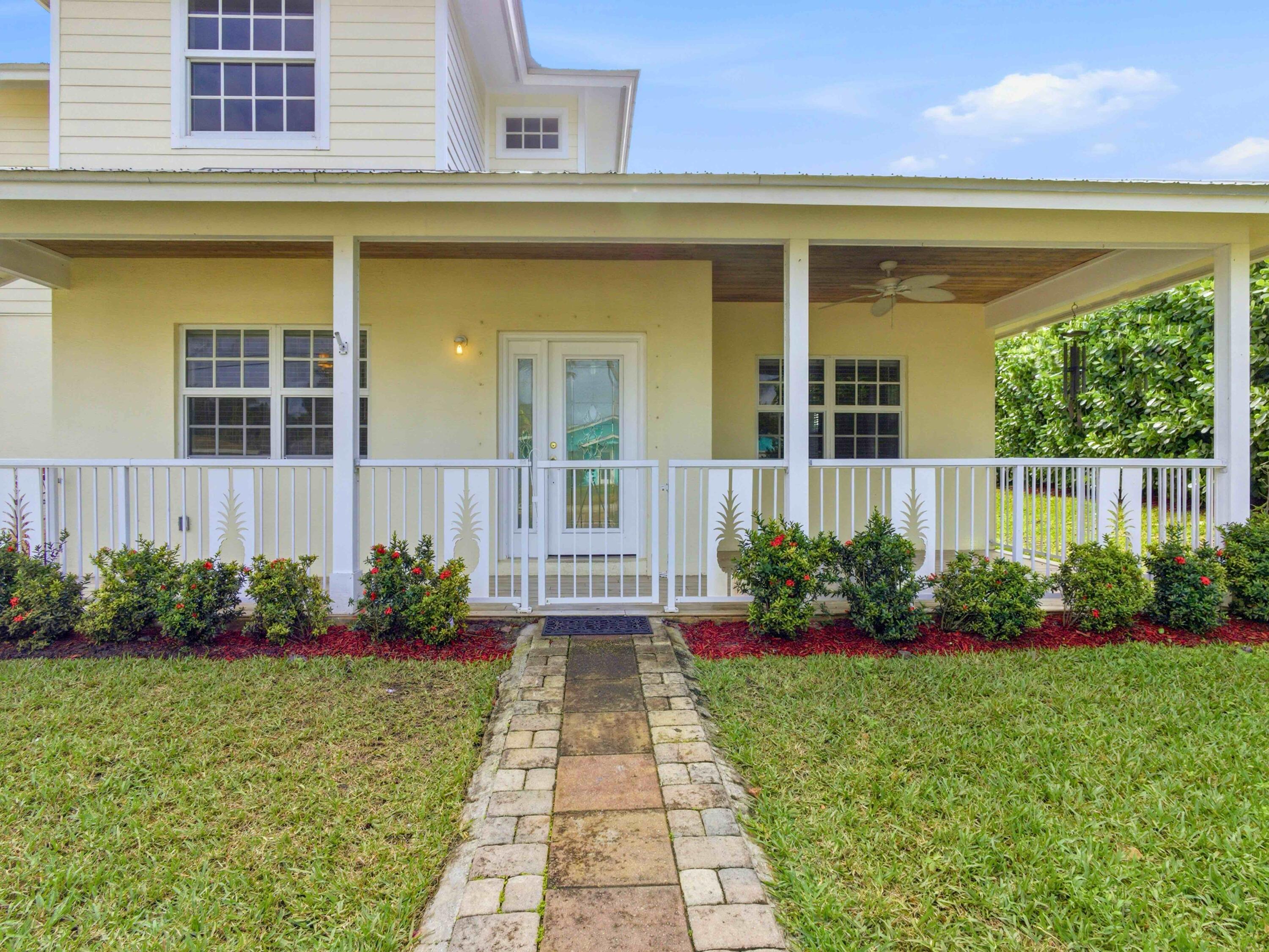 9322 Southeast Athena Street Hobe Sound, FL 33455 - Photo 4 of 69 Entry Path