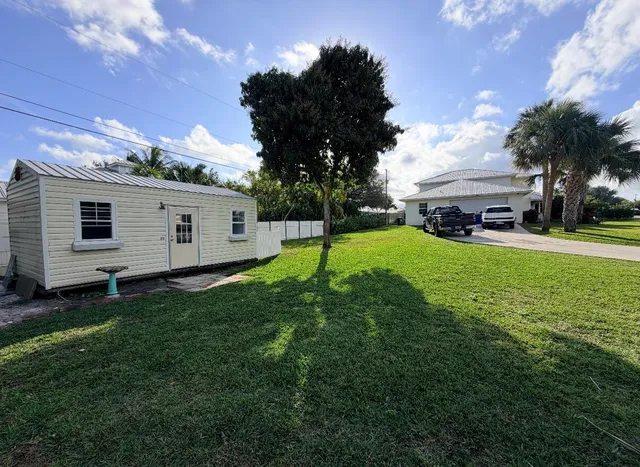 $850,000 | 9322 Southeast Athena Street, Hobe Sound, FL 33455