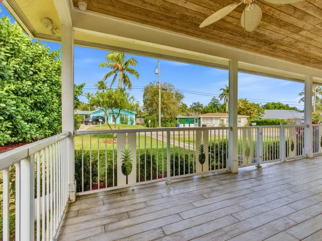 $850,000 | 9322 Southeast Athena Street, Hobe Sound, FL 33455