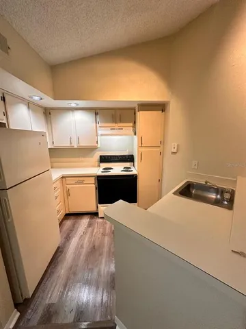 $1,150 | 4540 Commander Drive, Unit 2235, Orlando, FL 32822