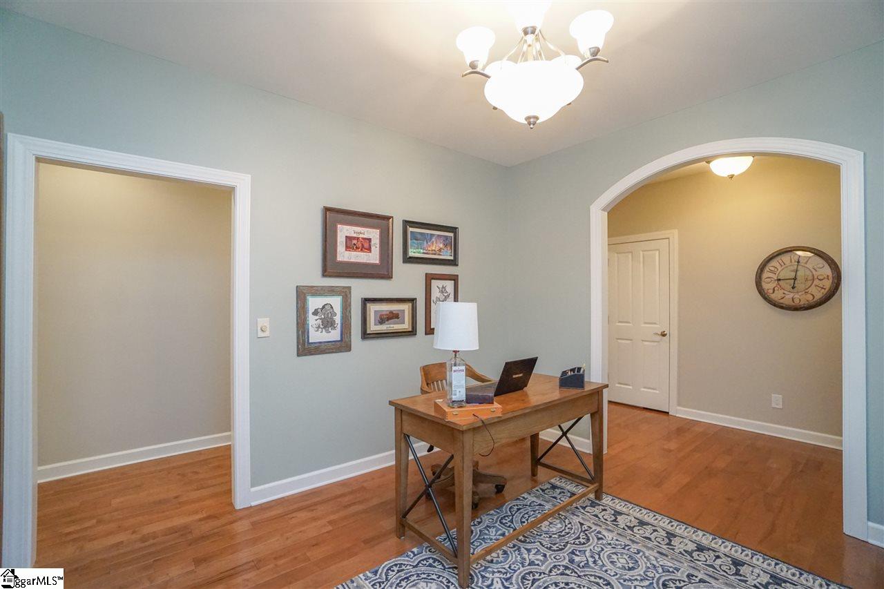209 Beagle Run Easley, SC 29642 - Photo 4 of 34 Gallery Image 4