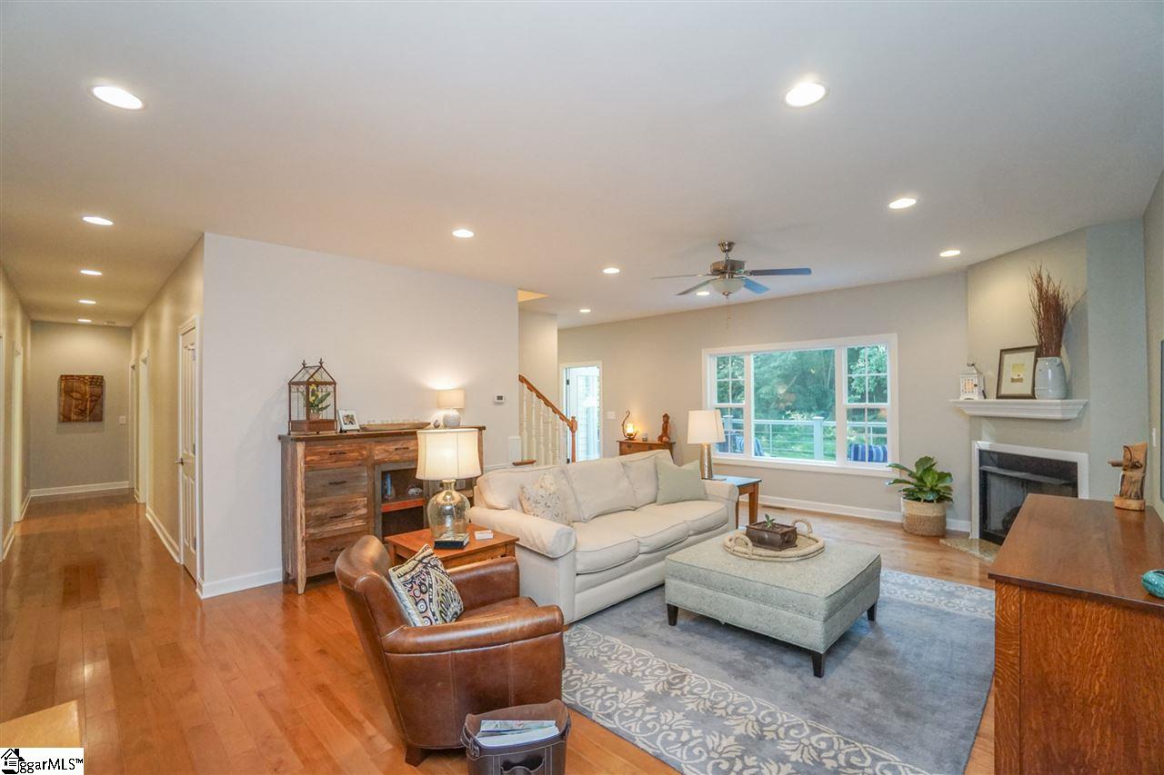 209 Beagle Run Easley, SC 29642 - Photo 8 of 34 Gallery Image 8