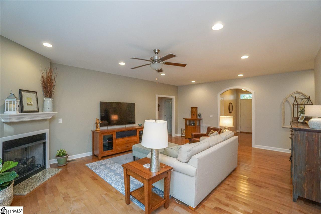209 Beagle Run Easley, SC 29642 - Photo 9 of 34 Gallery Image 9