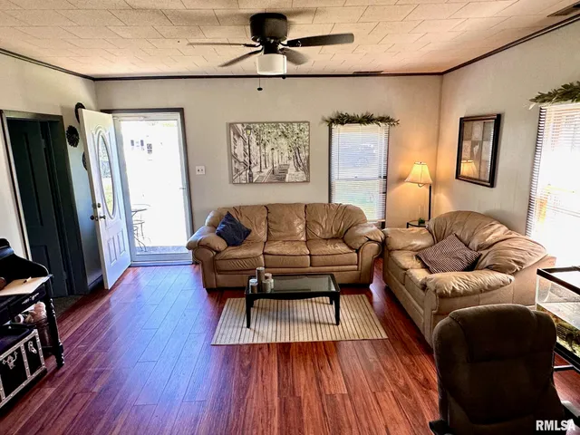 $75,000 | 615 Ash Street, Chapin, IL 62628