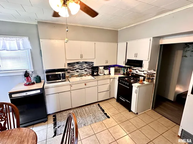 $75,000 | 615 Ash Street, Chapin, IL 62628