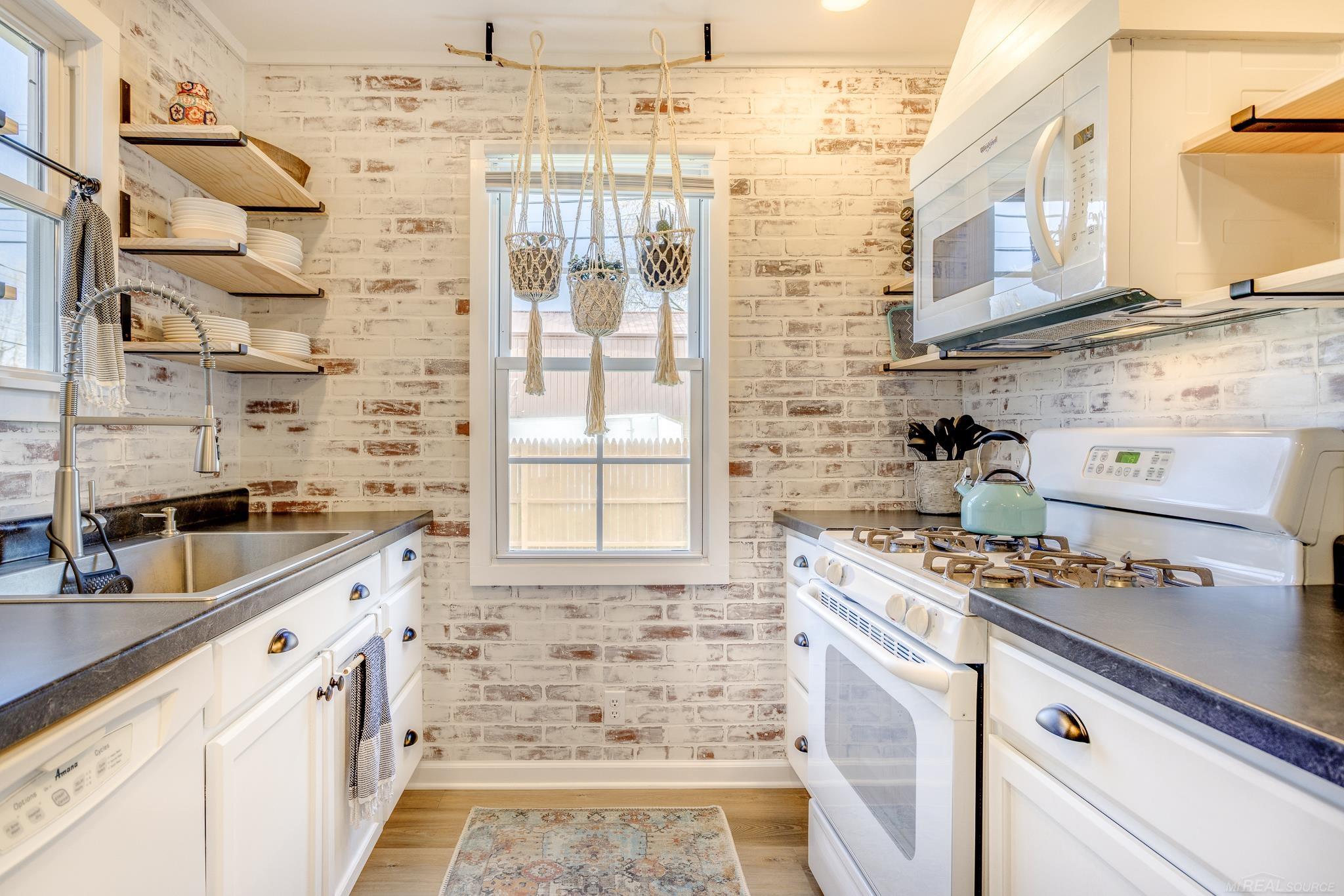 7461 Cedar Road Lexington, MI 48450 - Photo 25 of 56 Appliances Included!