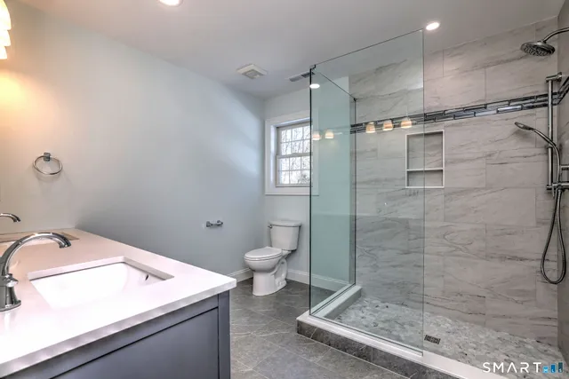 $895,000 | 109 Green Meadow Road, Milford, CT 06461