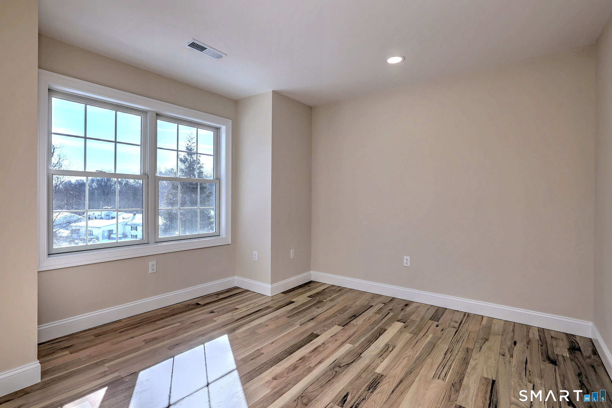 109 Green Meadow Road Milford, CT 06461 - Photo 15 of 28