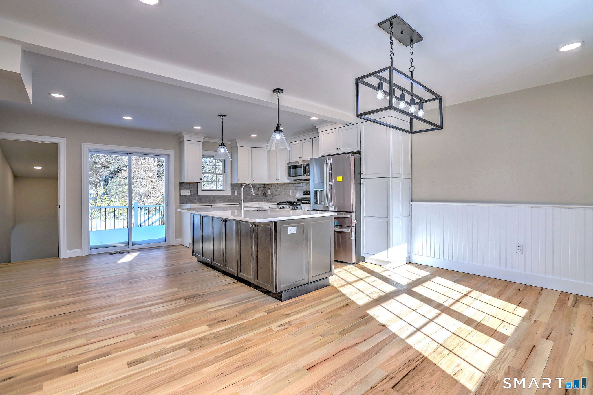 109 Green Meadow Road Milford, CT 06461 - Photo 3 of 28