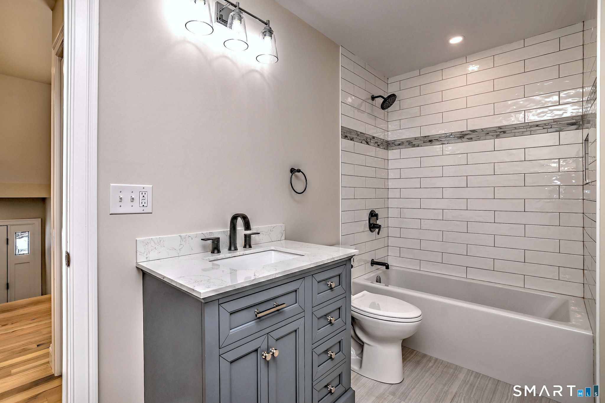 109 Green Meadow Road Milford, CT 06461 - Photo 10 of 28