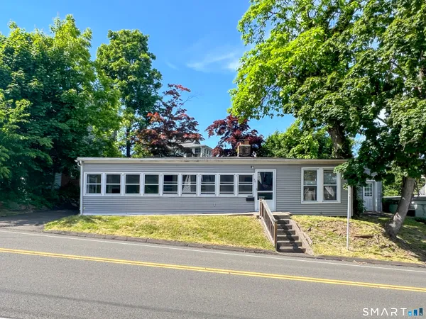 $2,200 | 58 Shore Drive, Branford, CT 06405