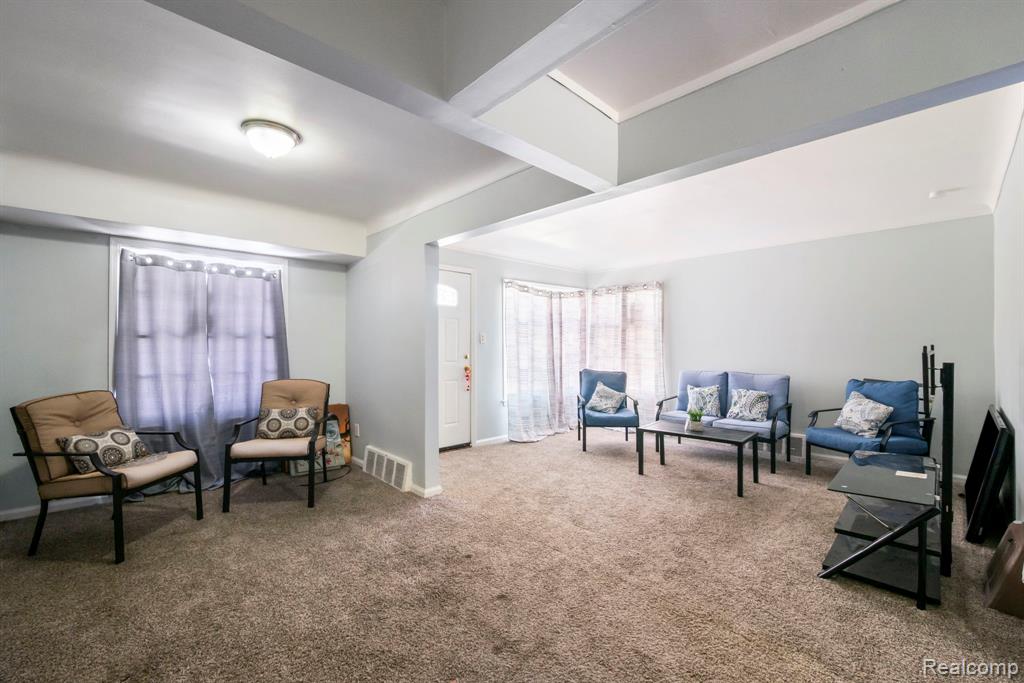 7739 Rosedale Boulevard Allen Park, MI 48101 - Photo 6 of 28