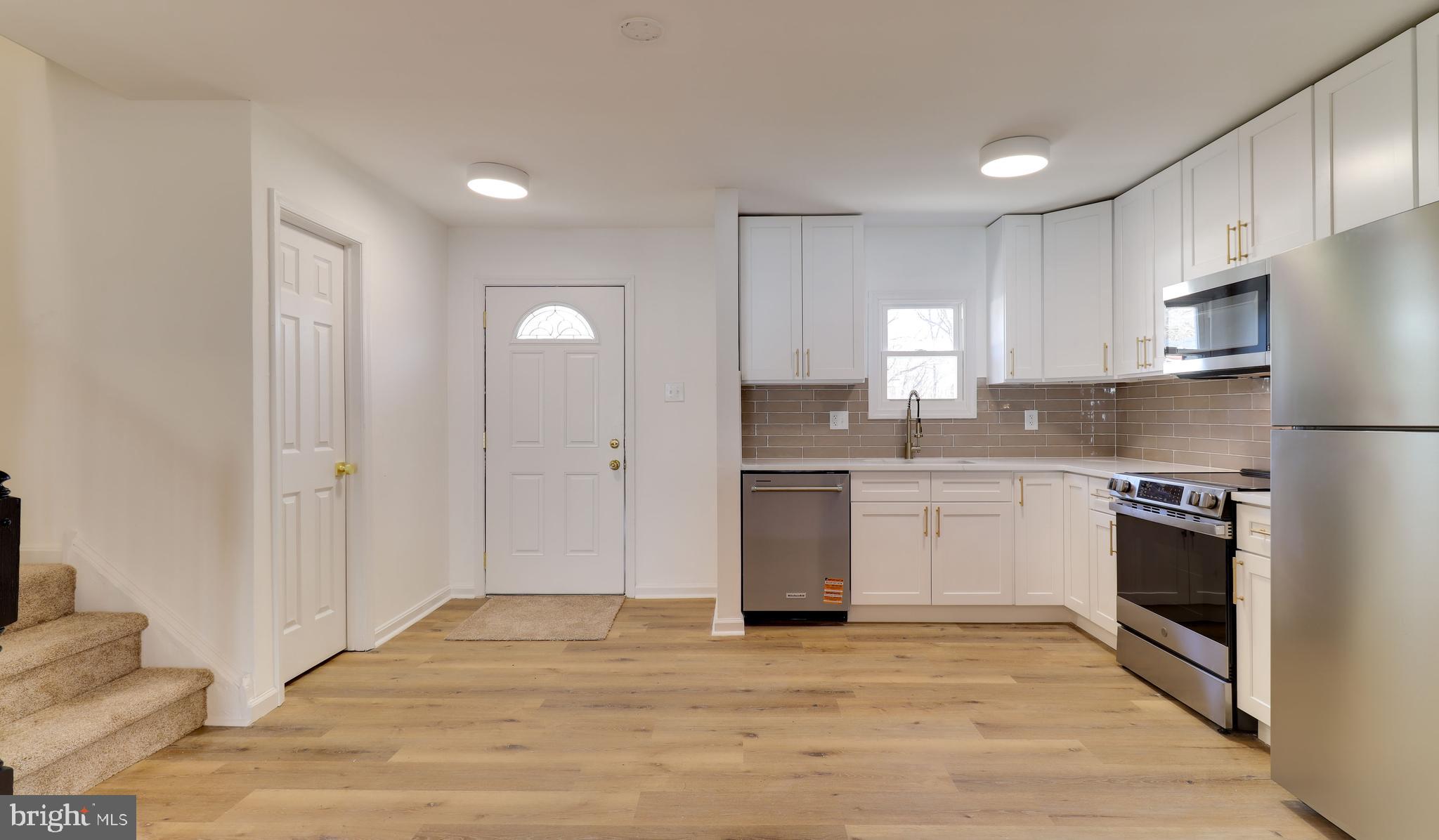 442 Via Cascata Drive Clementon, NJ 08021 - Photo 3 of 15