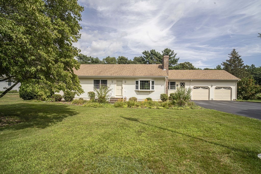 632 Middle Road Acushnet, MA 02743 - Photo 2 of 42 Gallery Image 2