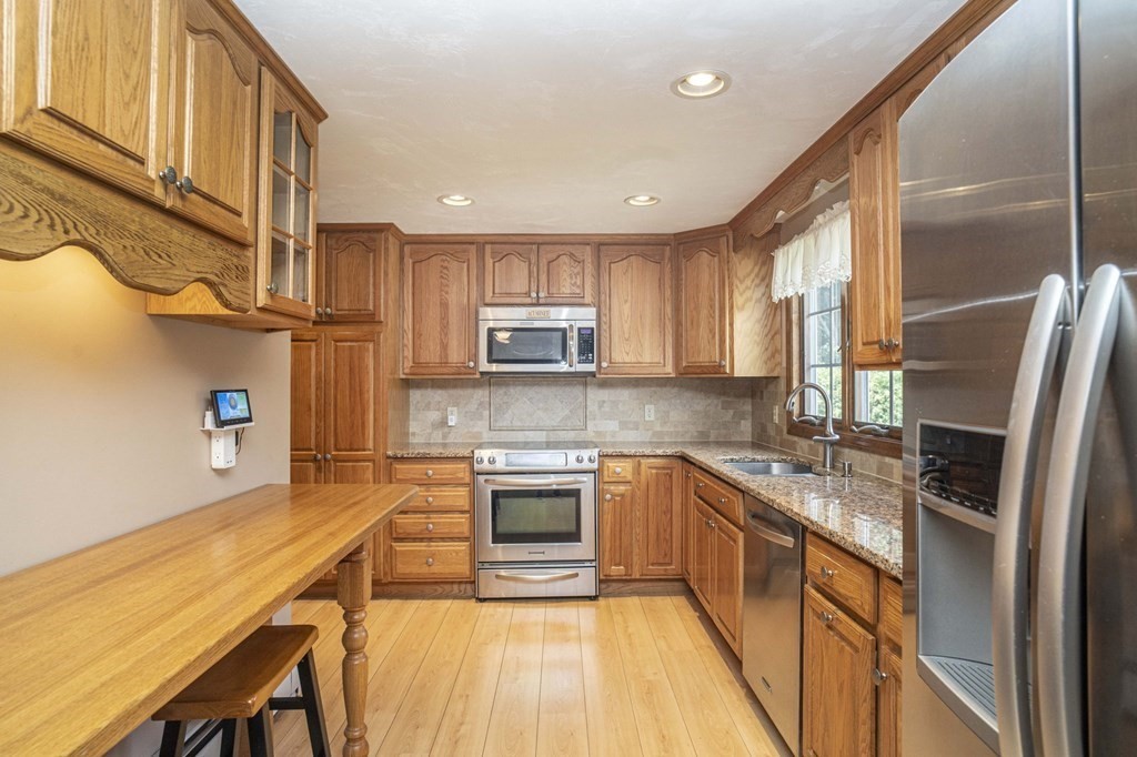 632 Middle Road Acushnet, MA 02743 - Photo 21 of 42 Gallery Image 21
