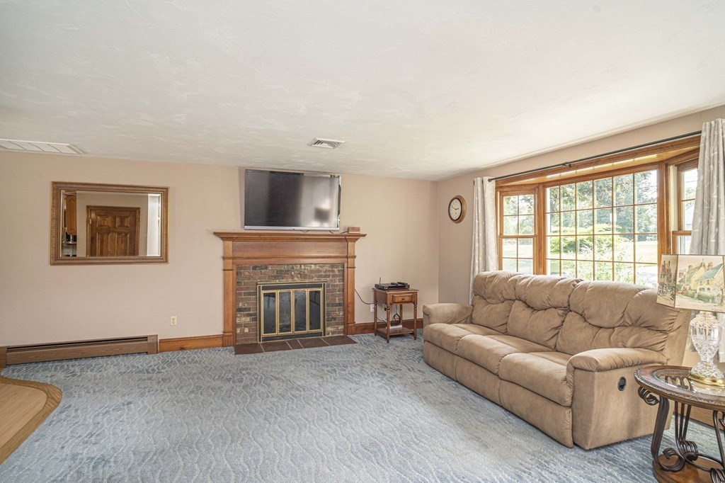 632 Middle Road Acushnet, MA 02743 - Photo 26 of 42 Gallery Image 26
