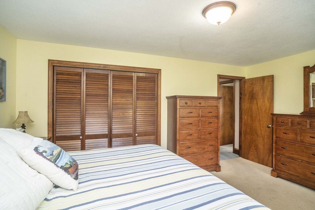 632 Middle Road Acushnet, MA 02743 - Photo 39 of 42 Gallery Image 39