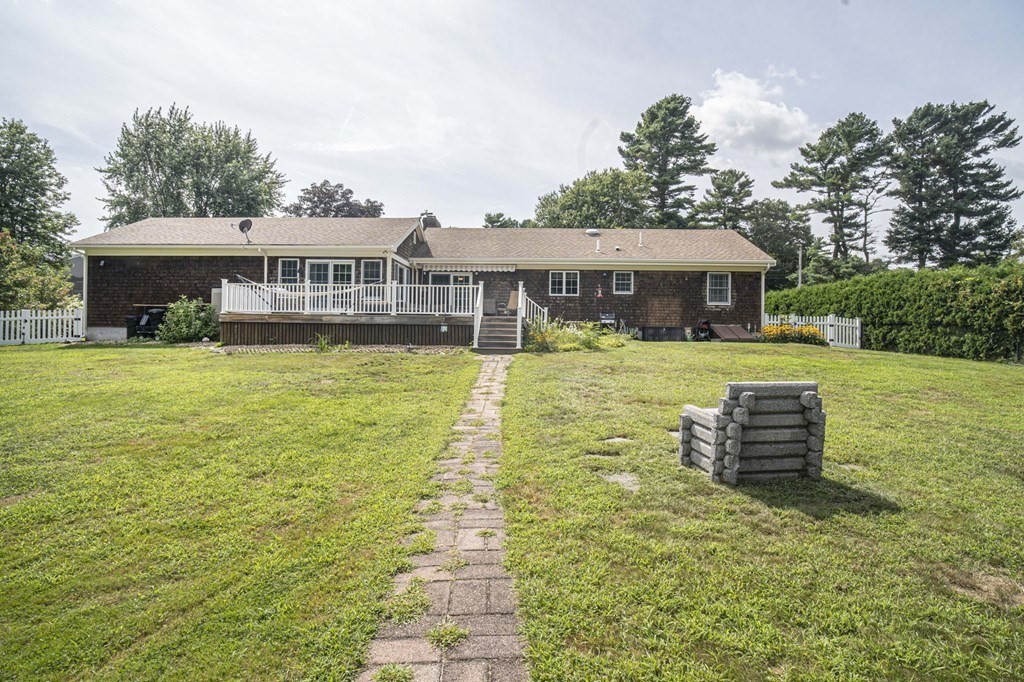 632 Middle Road Acushnet, MA 02743 - Photo 9 of 42 Gallery Image 9