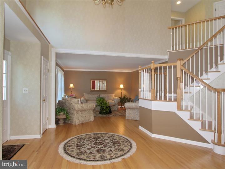 30 Priory Road West Windsor, NJ 08550 - Photo 3 of 25