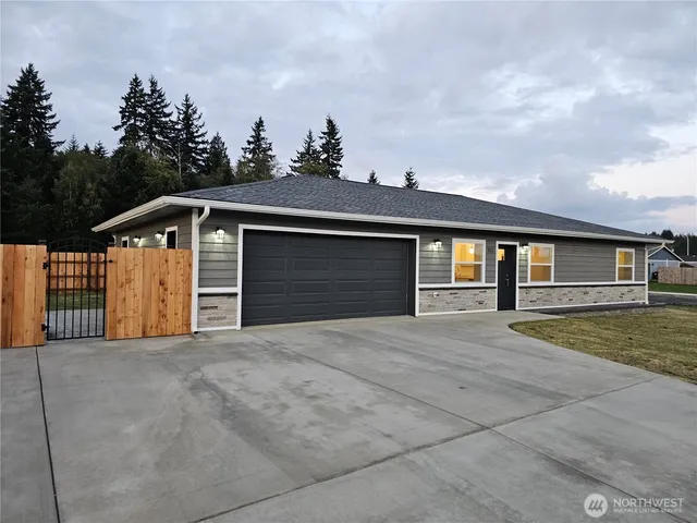 $478,000 | 302 West Martin Street, Elma, WA 98541