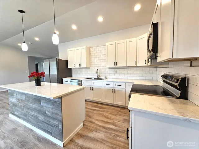 $478,000 | 302 West Martin Street, Elma, WA 98541