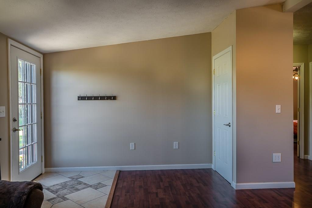 5827 Willow Dale Road Springfield, OH 45502 - Photo 9 of 47