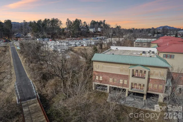 $389,900 | 475 South Church Street, Unit E, Hendersonville, NC 28792