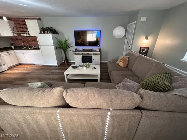 $1,935 | 1358 Lorilyn Avenue, Unit 4, Las Vegas, NV 89119