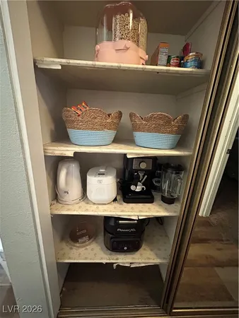 $1,935 | 1358 Lorilyn Avenue, Unit 4, Las Vegas, NV 89119