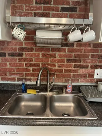 $1,935 | 1358 Lorilyn Avenue, Unit 4, Las Vegas, NV 89119
