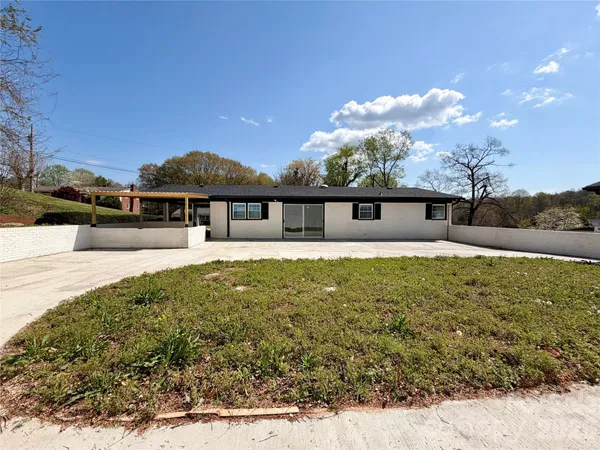 $315,000 | 202 Woodward Avenue, Morganton, NC 28655