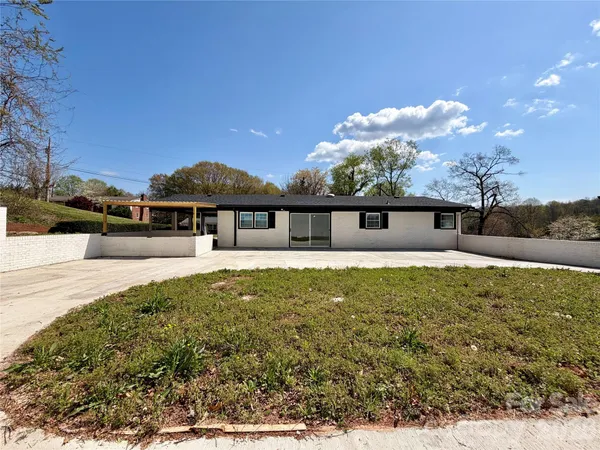 $315,000 | 202 Woodward Avenue, Morganton, NC 28655