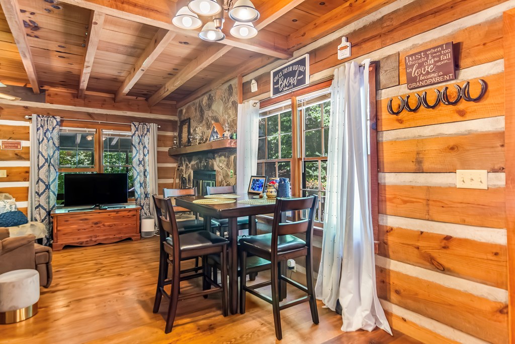111 Laurel Trail Blue Ridge, GA 30513 - Photo 11 of 38 Gallery Image 11