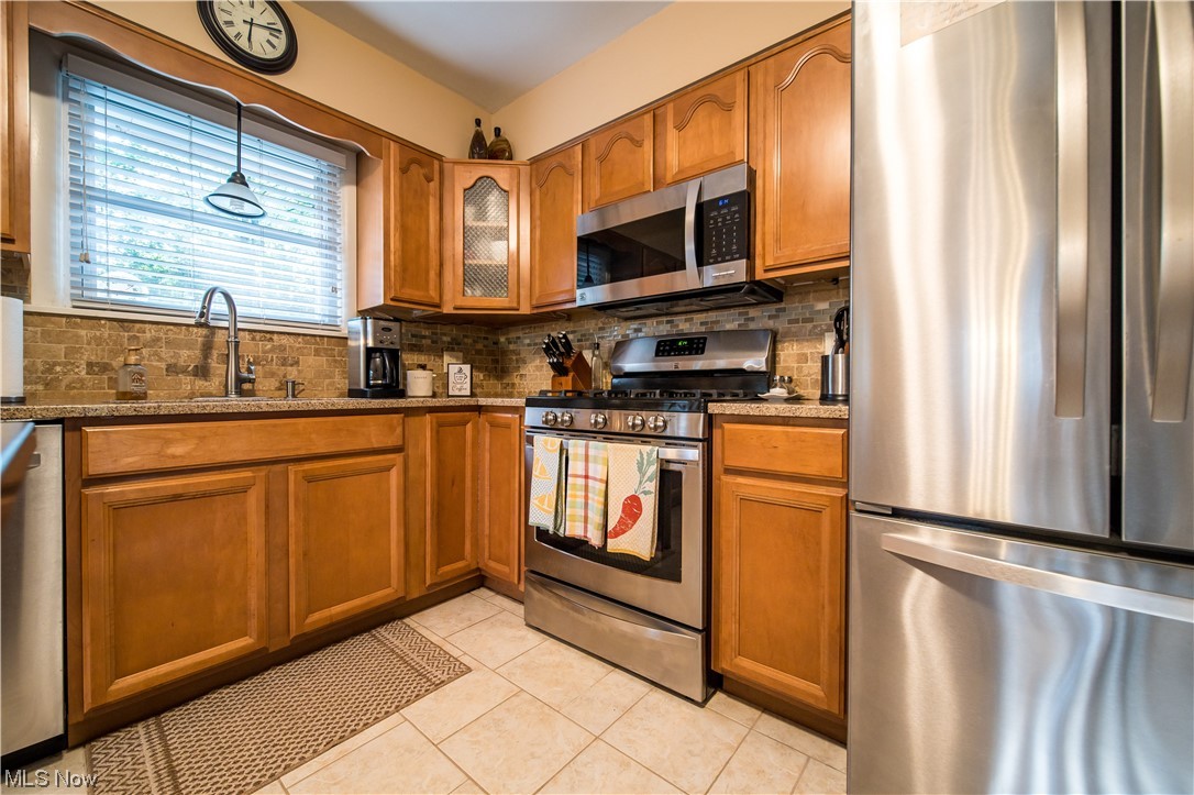 4142 Manchester Road Akron, OH 44319 - Photo 5 of 28