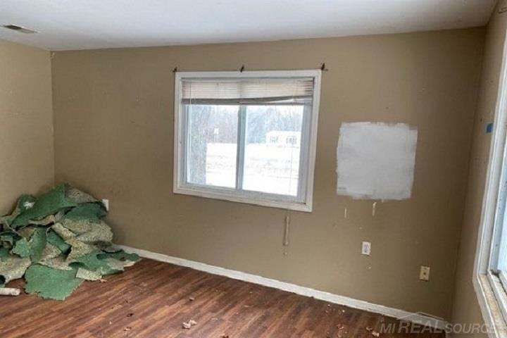 2815 West Burt Road Montrose, MI 48457 - Photo 6 of 20
