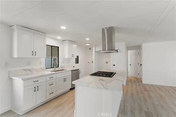 $269,000 | 304 North Jade Cove Drive, Unit 64, Long Beach, CA 90803