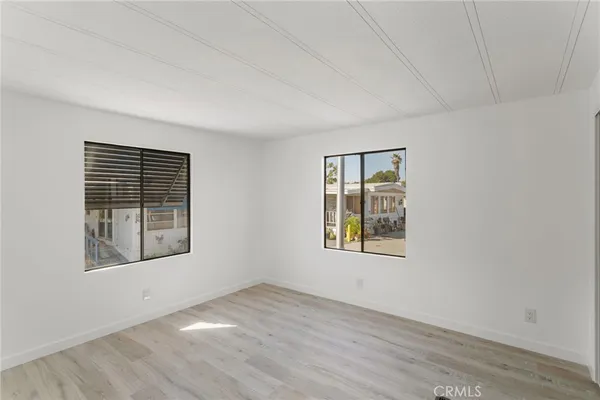 $269,000 | 304 North Jade Cove Drive, Unit 64, Long Beach, CA 90803