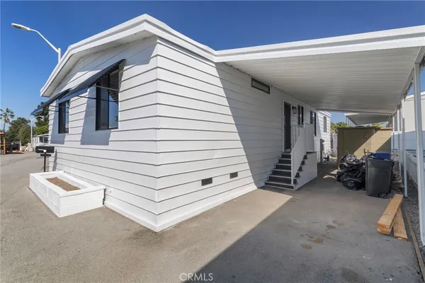 $269,000 | 304 North Jade Cove Drive, Unit 64, Long Beach, CA 90803