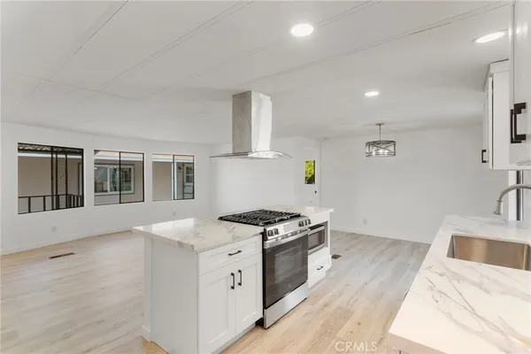 $269,000 | 304 North Jade Cove Drive, Unit 64, Long Beach, CA 90803