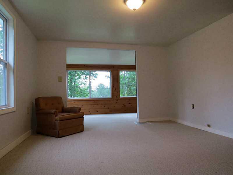 240 Whitefield Road Pittston, ME 04345 - Photo 9 of 28 Living Room.