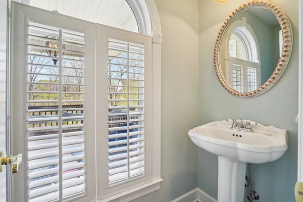 $745,000 | 1000 Bradby Drive, Burns, TN 37029