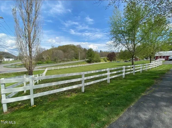 $620,000 | 4456 Lee Highway, Marion, VA 24354