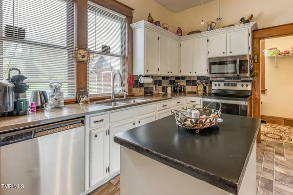 $620,000 | 4456 Lee Highway, Marion, VA 24354