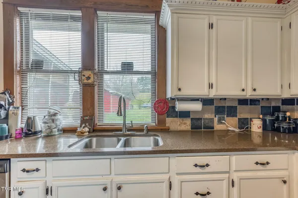 $620,000 | 4456 Lee Highway, Marion, VA 24354