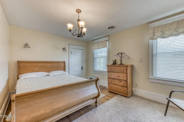 $620,000 | 4456 Lee Highway, Marion, VA 24354