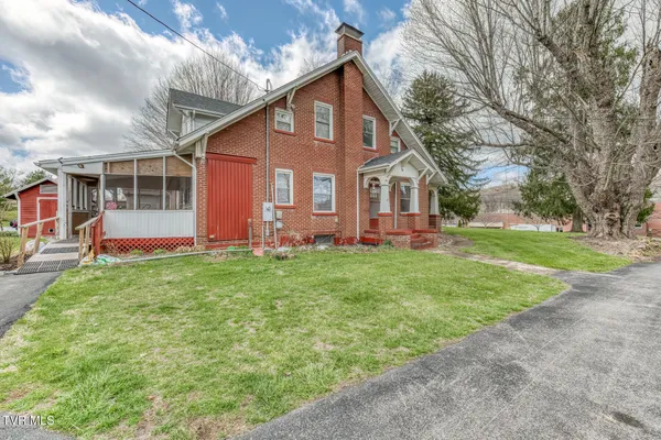 $620,000 | 4456 Lee Highway, Marion, VA 24354