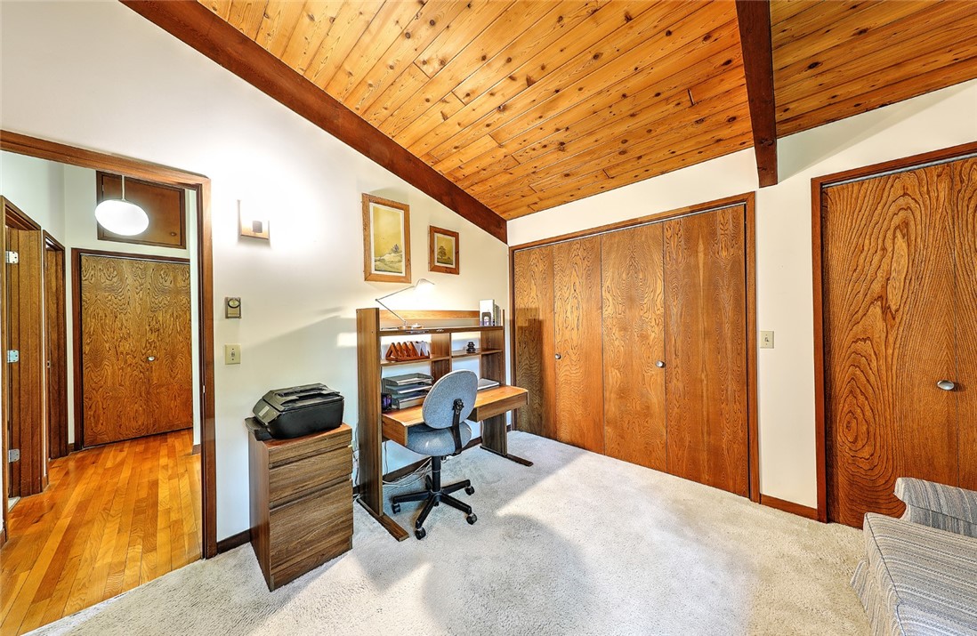 266 Indian Point Road Tiverton, RI 02878 - Photo 32 of 48