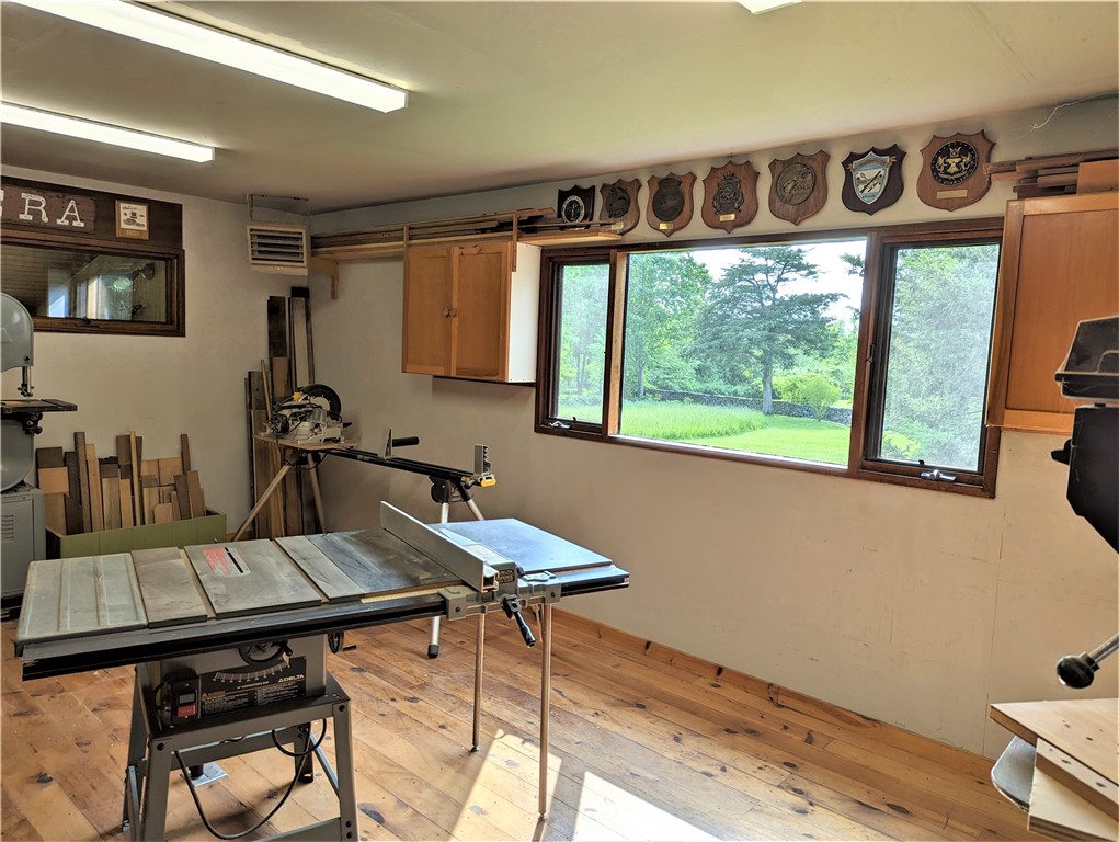 266 Indian Point Road Tiverton, RI 02878 - Photo 41 of 48 Workshop/Studio